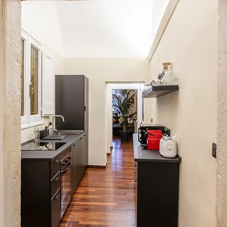 Parione アパート