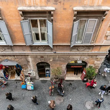 Parione アパート