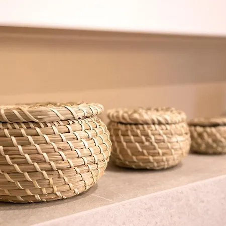 アパート Parione